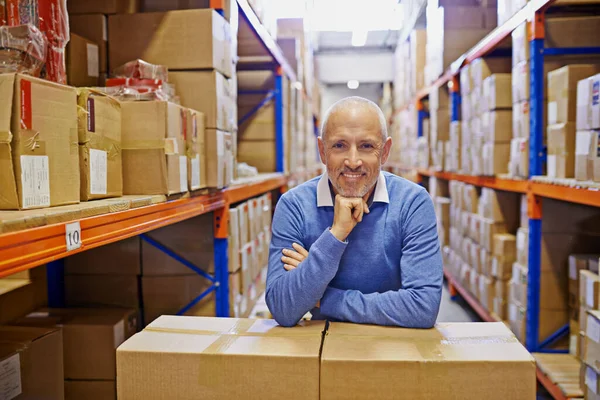 Welcome Warehouse Portrait Mature Man Working Distribution Warehouse — Stock Photo, Image