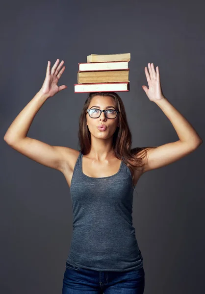 Many Books Little Time Studio Shot Young Woman Balancing Pile — Stock Photo, Image