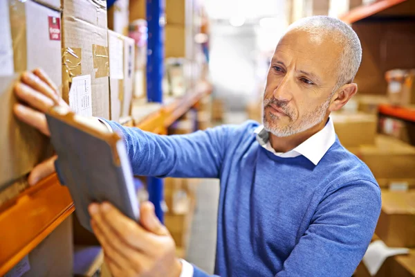 Tracking Your Order Online Mature Man Working Distribution Warehouse — Stock Photo, Image