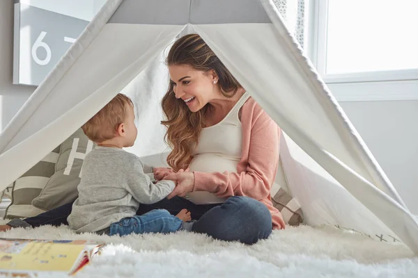 Were Counting Days Pregnant Woman Bonding Her Toddler Son Home — Stock Photo, Image