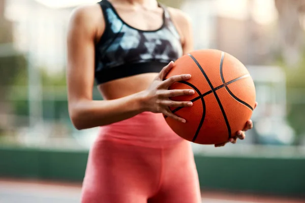 Didnt Choose Fitness Life Chose Unrecognizable Sportswoman Standing Court Alone — Stock Photo, Image