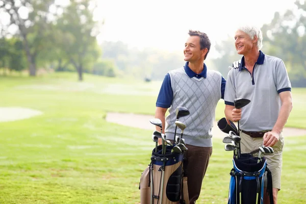 Glücklicher Vater Und Sohn Auf Einem Golfplatz Glücklicher Vater Und — Stockfoto
