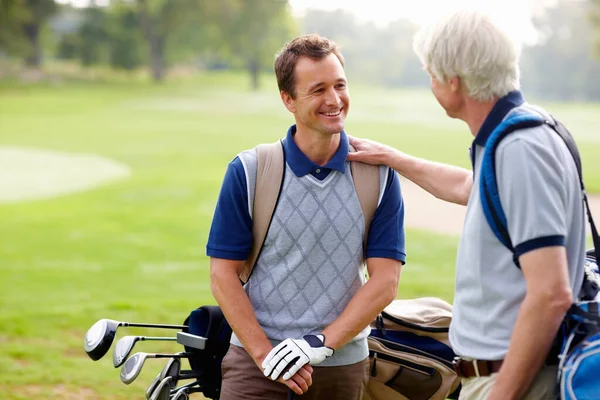 Father Son Discussing Golf Course Father Son Having Friendly Discussion — Stock Photo, Image