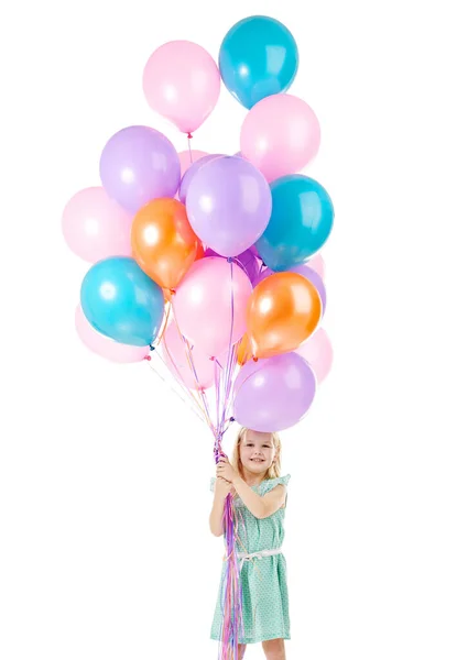 有人说要开派对吗 工作室拍摄到一个可爱的小女孩拿着一束气球靠着白色背景 — 图库照片