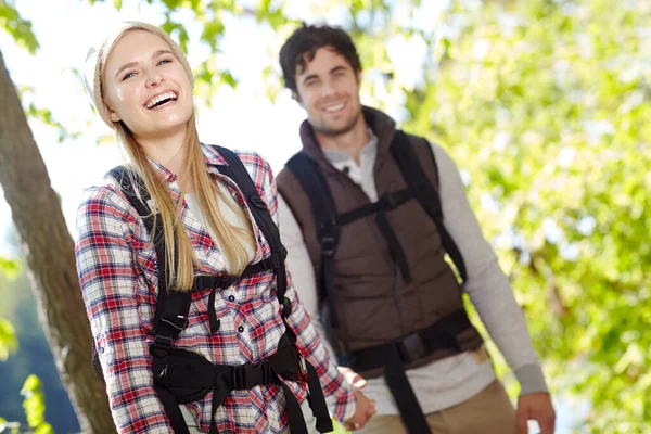 Tive Dia Perfeito Livre Jovem Casal Feliz Mãos Dadas Enquanto — Fotografia de Stock