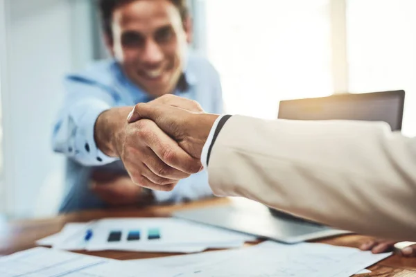 Geschäftsleute Händedruck Und Treffen Für Partnerschaft Deal Oder B2B Vereinbarung — Stockfoto
