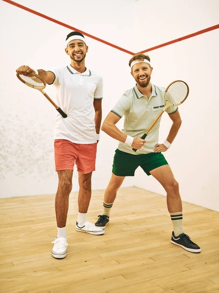 Spela Till Dina Styrkor Två Unga Män Som Spelar Squash — Stockfoto