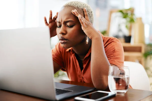 Dor Cabeça Estresse Mulher Negra Negócios Laptop Por Erro Falha — Fotografia de Stock