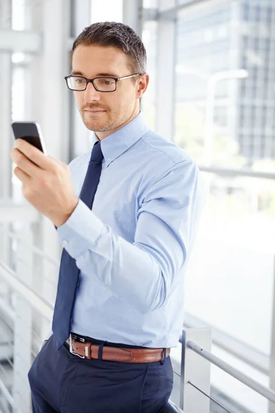 Empresarial Homem Planejamento Negócios Com Telefone Para Investir Estratégia Crescimento — Fotografia de Stock