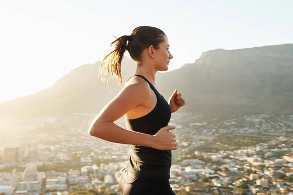 Correr Fitness Mujer Con Equilibrio Ejercicio Cardio Con Estilo Vida —  Fotos de Stock