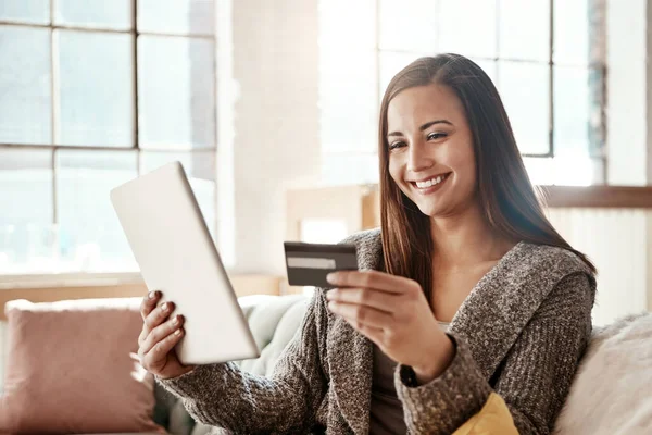Tablet Online Alışveriş Kredi Kartı Evdeki Internet Bankacılığı Perakende Uygulamasındaki — Stok fotoğraf
