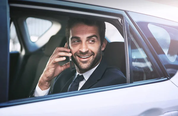 Telefone Viagens Homem Negócios Carro Pensando Falando Viagem Telefone Celular — Fotografia de Stock