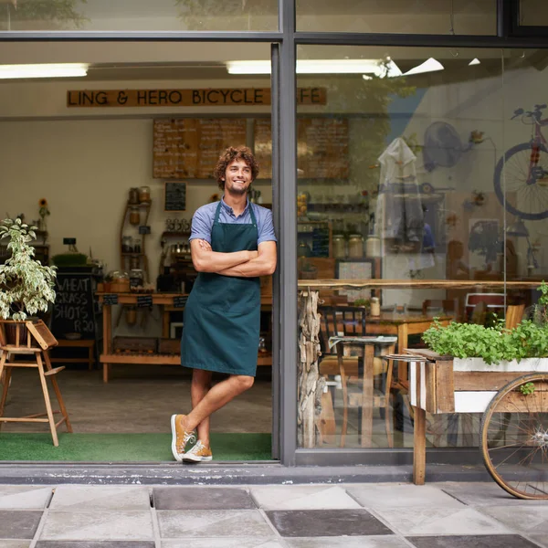 Sorriso Caffetteria Pensare Con Uomo Come Piccolo Imprenditore Alla Porta — Foto Stock