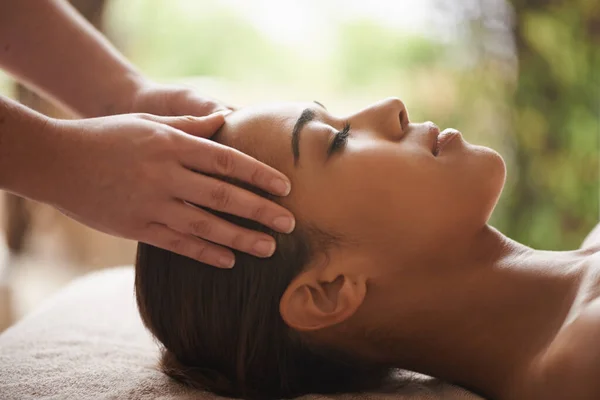 Flicka Händer Eller Huvud Massage Hotell Spa För Zen Vila — Stockfoto