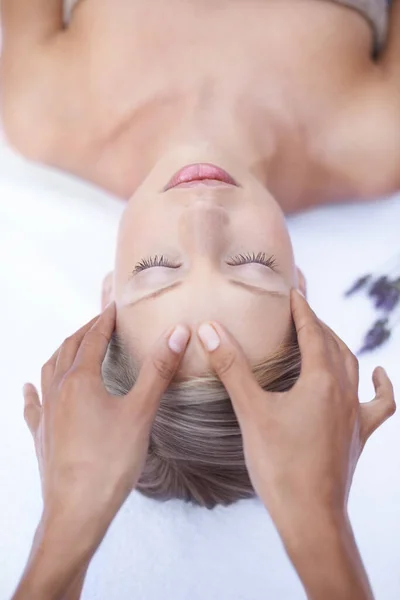 Relax Massage Handen Het Gezicht Vrouw Spa Voor Gezondheid Wellness — Stockfoto