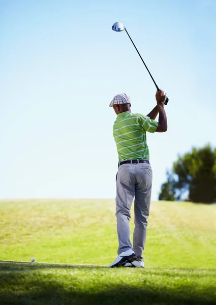Deportes Golf Hombre Negro Listo Para Golpe Juego Partido Competencia — Foto de Stock
