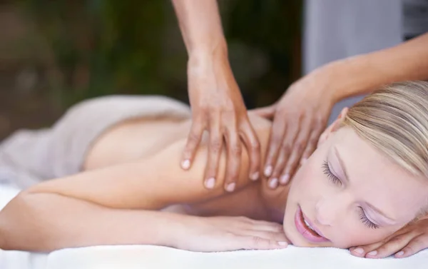 Hands Masseuse Woman Getting Massage Spa Wellness Peace Tranquility Holistic — Stock Photo, Image