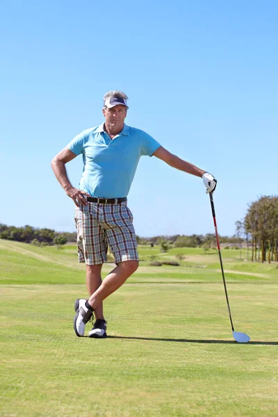 Retrato Golf Anciano Con Conductor Campo Para Entrenamiento Hobby Deportes —  Fotos de Stock