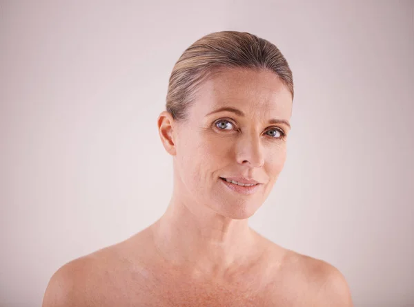 Volwassen Vrouw Portret Leeftijd Huidverzorging Natuurlijke Schoonheid Voor Gezichtsbehandeling Dermatologie — Stockfoto