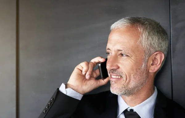 Homem Negócios Feliz Telefonema Comunicação Com Contato Rede Cara Empresário — Fotografia de Stock