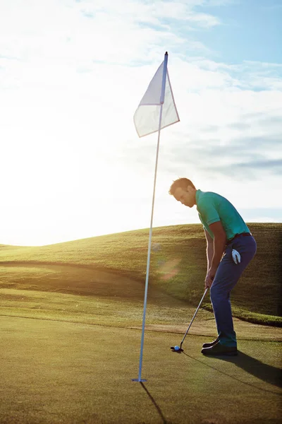 18Th Hole Young Man Spending Day Golf Course — Stock Photo, Image