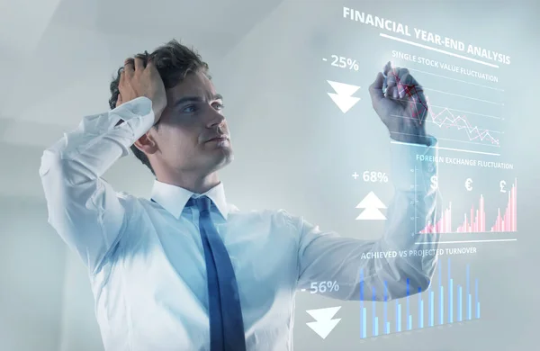 Affärsman Tänkande Och Aktiemarknad Holografiska Gränssnitt Med Huvudvärk Stress Eller — Stockfoto