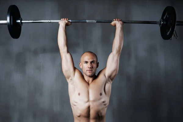 Fitness Portraitman Und Gewichtheben Mit Langhantel Für Armtraining Bodybuilding Oder — Stockfoto