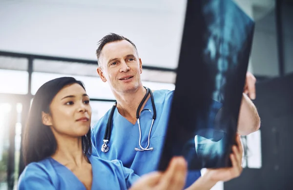 Lavoro Squadra Consulenza Medica Con Medici Radiografie Risultati Aiuto Supporto — Foto Stock