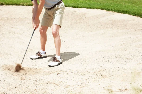 Ibland Blir Golf Lite Knepigt Senior Man Försöker Slå Bollen — Stockfoto