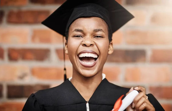 Graduation Femme Noire Portrait Une Étudiante Riant Avec Diplôme Plein — Photo