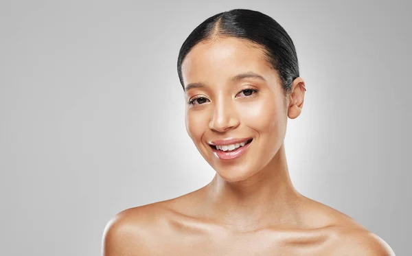 Best Skin Skin Youre Studio Portrait Attractive Young Woman Posing — Stock Photo, Image