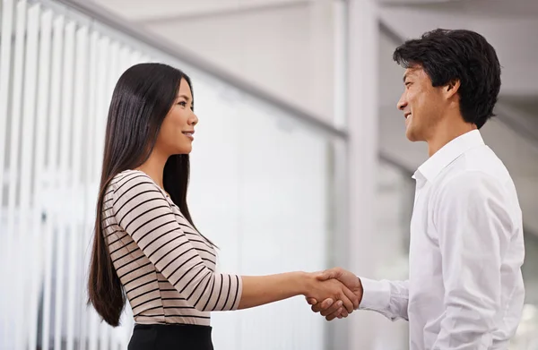 Start Prosperous Business Relationship Side View Two Business Partners Shaking — Stock Photo, Image
