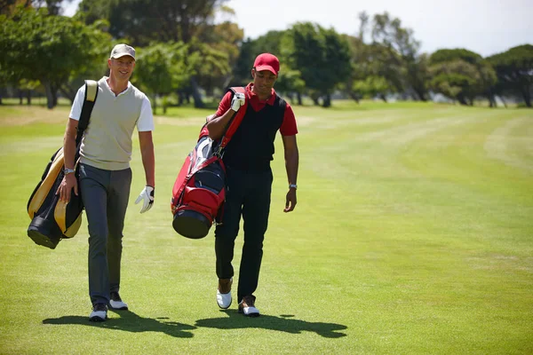 Bonding Green Two Men Carrying Golf Bags Golf Course — Stock Photo, Image