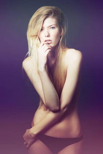 Okładka Ciało Kobieta Ciemnym Grunge Seksownym Modelem Pewność Siebie Pięknem — Zdjęcie stockowe