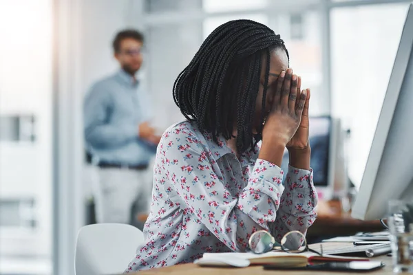 Favore Non Oggi Una Giovane Donna Che Soffre Stress Durante — Foto Stock