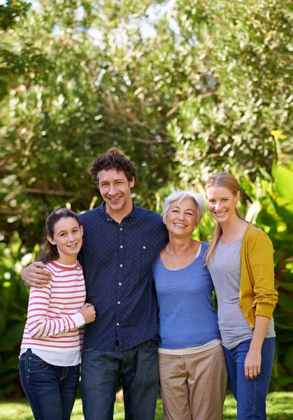 Familie Zijn Gelukkig Portret Ouders Met Kind Oma Geluk Buiten — Stockfoto