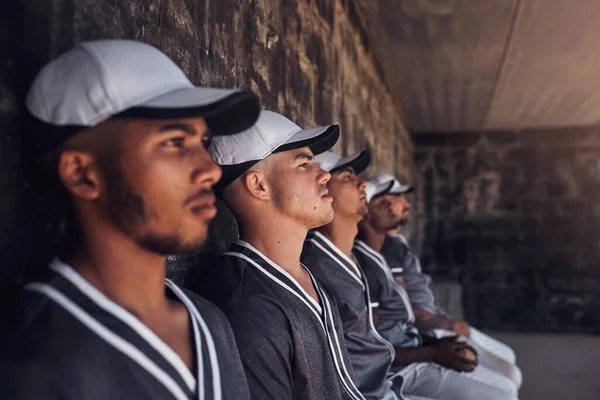 Des Stars Baseball Venir Groupe Jeunes Hommes Regardant Match Baseball — Photo