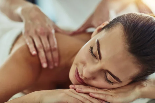 Relaxe Desintoxicação Massagem Com Mulher Spa Para Bem Estar Luxo — Fotografia de Stock