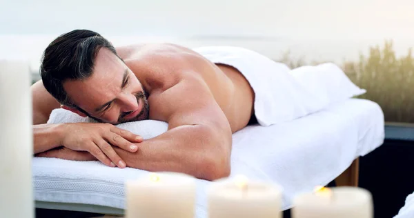 Mann Wellness Und Relax Auf Massageliege Freien Urlaubsort Urlaub Und — Stockfoto