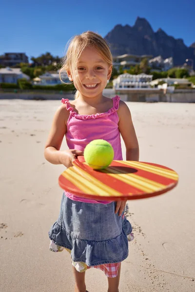 Balance Practice Cute Little Girl Playing Paddle Bat Beach — Stock Photo, Image