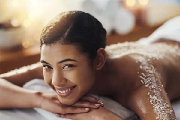 Happy Woman Face Portrait Spa Back Massage Skincare Beauty Body — Stock fotografie