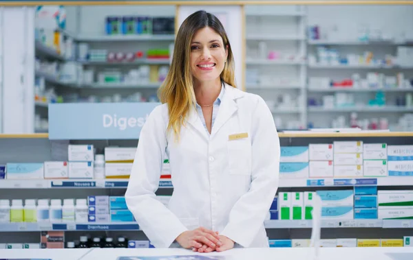 Retrato Farmacia Farmacéutico Feliz Mujer Farmacia Servicio Farmacéutico Tienda Atención — Foto de Stock