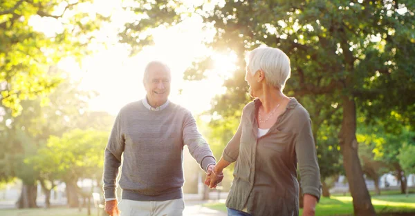 Walking Holding Hands Senior Couple Outdoor Park Love Care Support — Stock Photo, Image