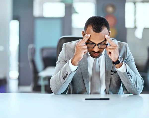 Biznesmen Ból Głowy Stres Mgłą Mózgu Problemy Zdrowiem Psychicznym Kryzys — Zdjęcie stockowe