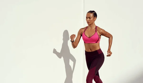 Mujer Fitness Correr Maqueta Para Hacer Ejercicio Entrenamiento Entrenamiento Cardiovascular —  Fotos de Stock