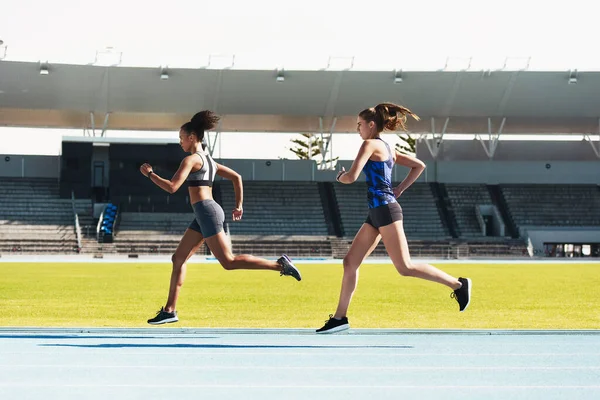 Kadın Açık Havada Koşu Stadyum Pisti Yarış Spor Için Uygunluk — Stok fotoğraf