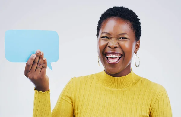 Szczęśliwa Czarna Kobieta Portret Bańka Mowy Dla Mediów Społecznościowych Pytania — Zdjęcie stockowe
