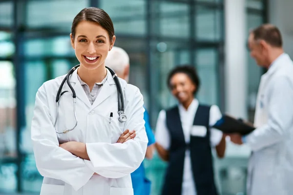 Gesundheit Glück Und Porträt Einer Ärztin Mit Selbstbewusstem Lächeln Krankenhaus — Stockfoto