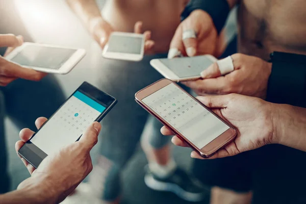 Gruppen Zeige Und Telefonbildschirm Für Fitness App Kommunikation Und Internetverbindung — Stockfoto