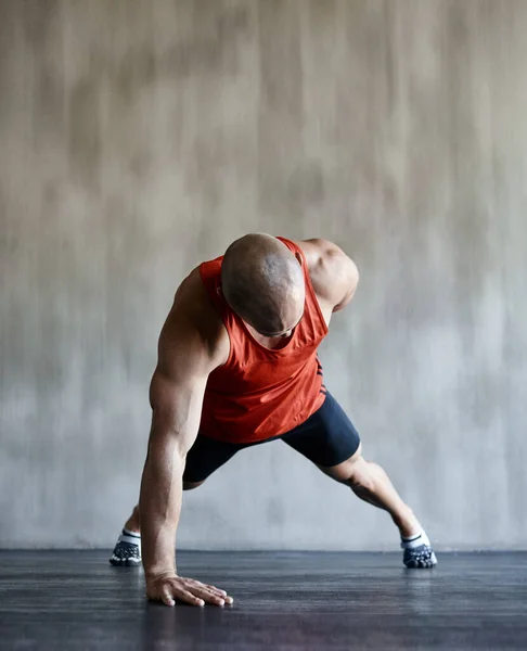 Strong Man Floor One Arm Push Gym Studio Exercise Bodybuilder — Stock Photo, Image